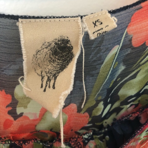 Others Follow Sheer Pleated Dress size XS - Picture 5 of 6